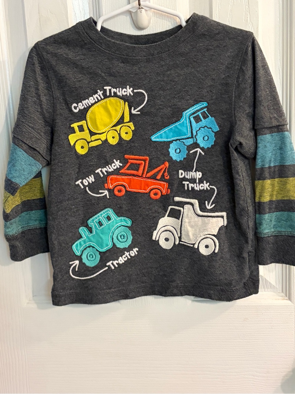 J Khaki Adorable Boys' Gray Tee-Shirt w/Fabric Appliquéd Trucks on Front Size 3T